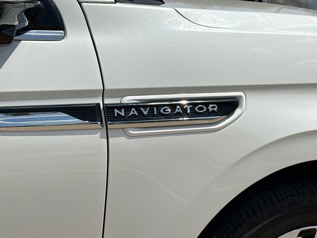 Used 2022 Lincoln Navigator Black Label AWD/4WD image 15