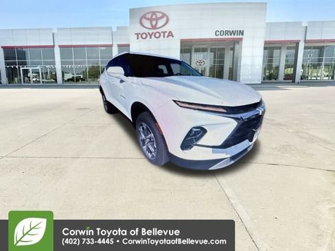 Used 2023 Chevrolet Blazer LT image 6