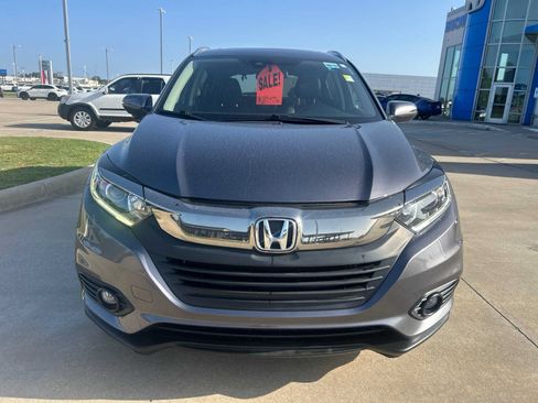 Used 2022 Honda HR-V EX image 2
