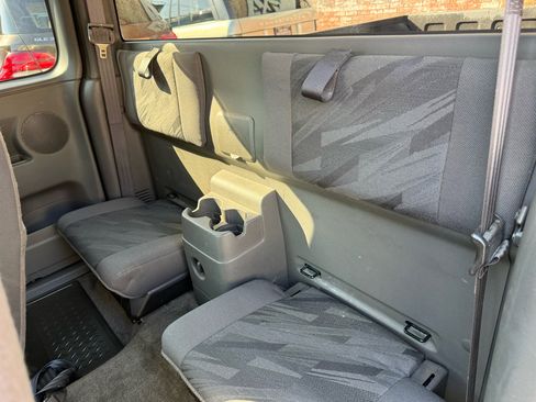 Used 2005 Chevrolet Colorado LS w/ Power Convenience Package image 7