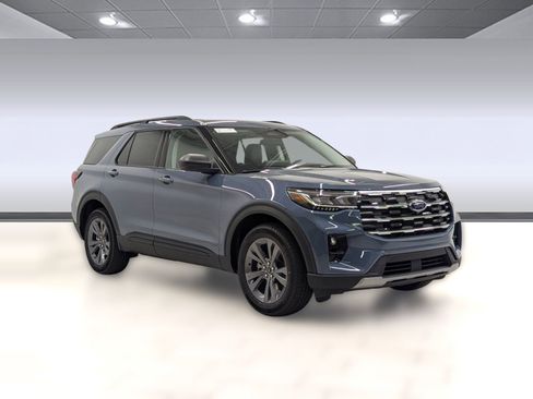 New 2026 Ford Explorer Active w/ Active Comfort Package image 6