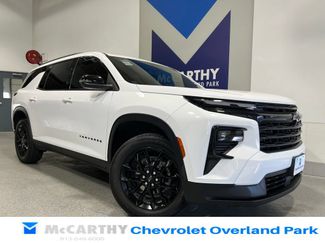 Used 2025 Chevrolet Traverse LT w/ Midnight/Sport Edition FWD video 1