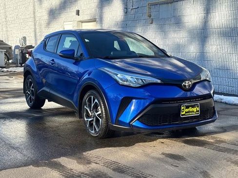 Used 2020 Toyota C-HR XLE image 3
