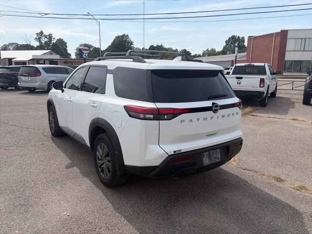 Used 2025 Nissan Pathfinder SV FWD image 4