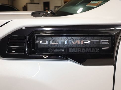 Certified 2025 GMC Sierra 3500 Denali Ultimate image 38