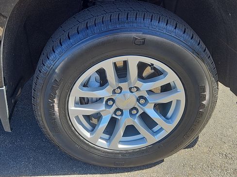 Used 2021 Chevrolet Silverado 1500 LT w/ Z71 Off-Road Package image 28