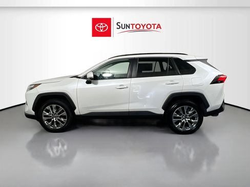 Used 2023 Toyota RAV4 XLE Premium FWD image 7