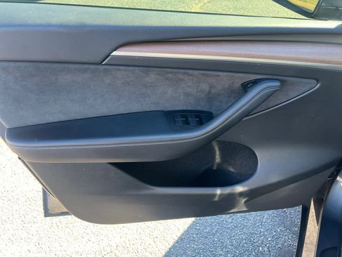 Used 2023 Tesla Model Y Long Range image 20