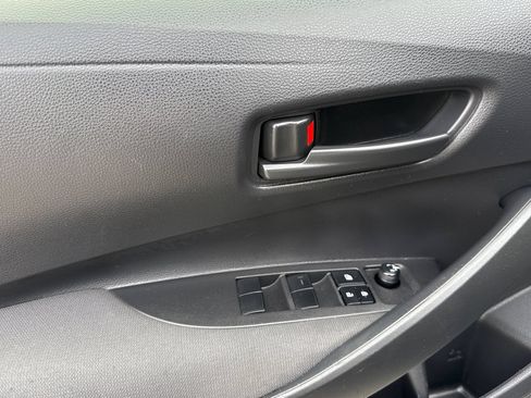 Used 2024 Toyota Corolla LE w/ LE Convenience Package FWD image 12