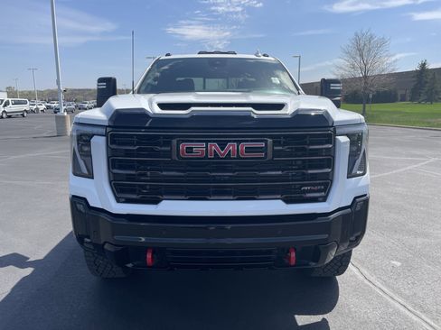 Certified 2025 GMC Sierra 2500 AT4X AWD/4WD image 8
