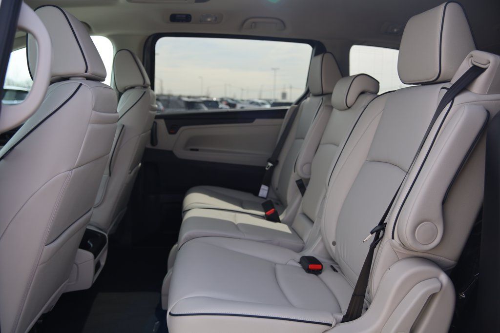 New 2027 Honda Odyssey Touring image 28