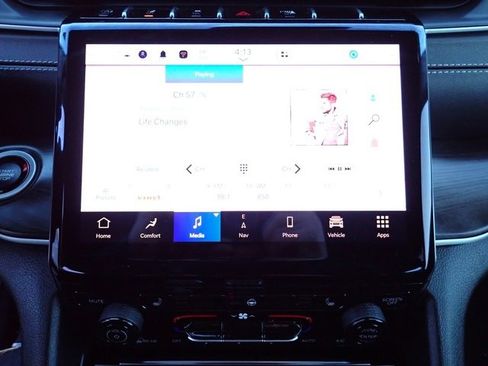 Certified 2024 Jeep Grand Cherokee Limited image 25