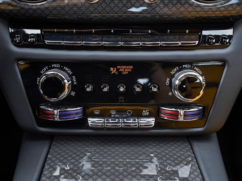 Used 2025 Rolls-Royce Ghost Black Badge image 70