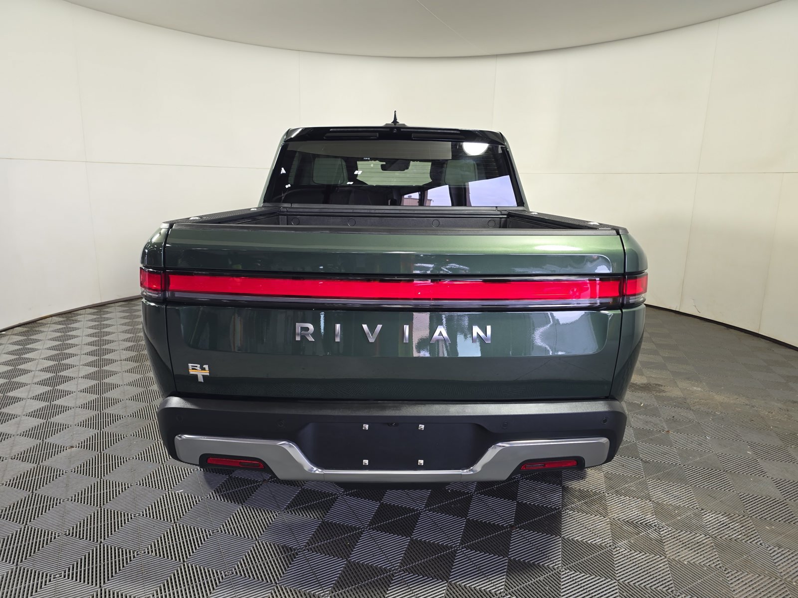Used 2023 Rivian R1T Adventure Quad AWD/4WD image 4