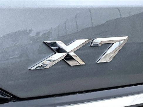 Used 2023 BMW X7 xDrive40i w/ Executive Package AWD/4WD image 11