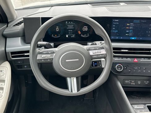 Used 2025 Hyundai Sonata SEL FWD image 16