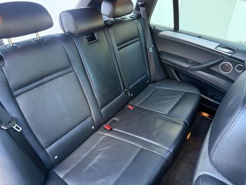 Used 2011 BMW X5 M image 8