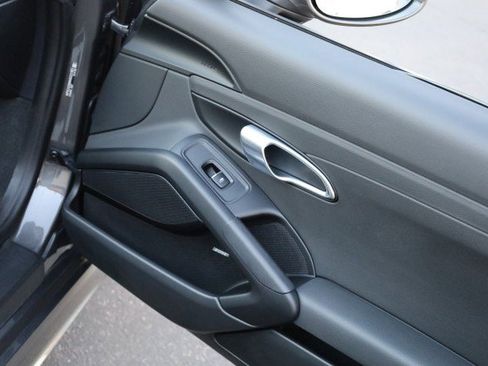 Used 2017 Porsche 718 Boxster image 40