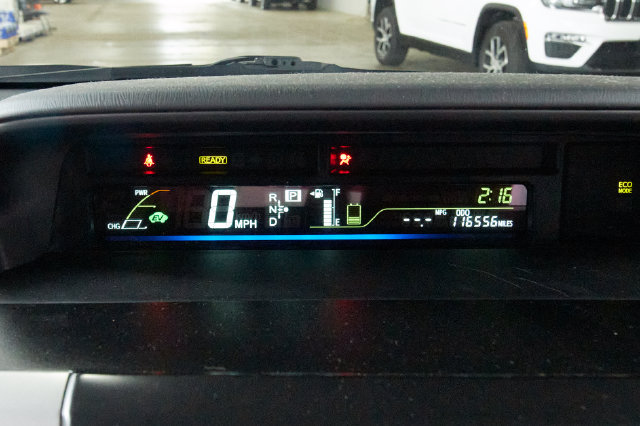 Used 2014 Toyota Prius V Three FWD image 17