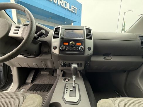 Used 2020 Nissan Frontier SV w/ Midnight Edition Floor Mats image 16
