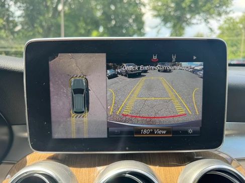 Used 2018 Mercedes-Benz GLC 300 4MATIC w/ Multimedia Package image 16