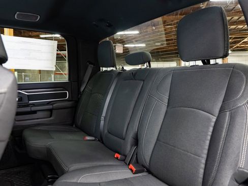 New 2026 RAM 2500 Big Horn AWD/4WD image 25