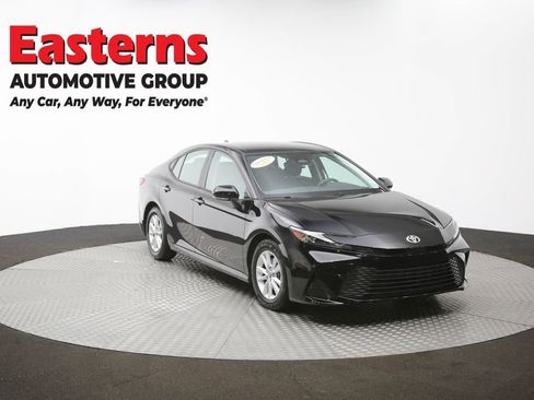 Used 2025 Toyota Camry LE image 52