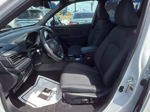 Used 2026 Subaru Forester Premium AWD/4WD image 17