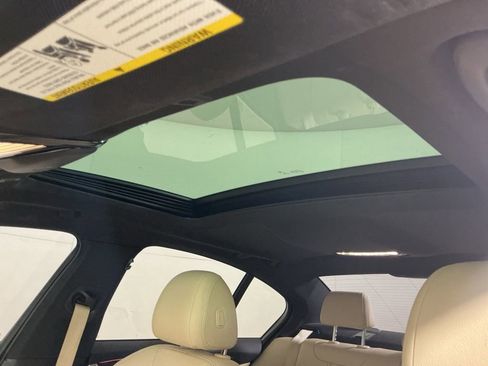 Used 2020 BMW 540i w/ Convenience Package image 23