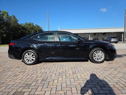 Used 2025 Toyota Camry LE w/ Convenience Package FWD image 12