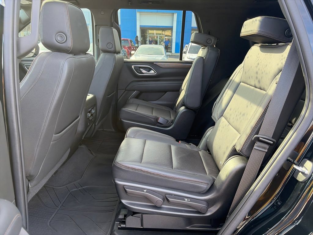 Used 2023 Chevrolet Tahoe High Country w/ Premium Package AWD/4WD image 31