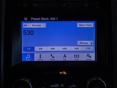 Used 2019 Ford Expedition Max XLT w/ Equipment Group 202A AWD/4WD image 9