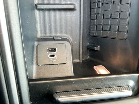 Used 2025 Ford Expedition Platinum AWD/4WD image 33