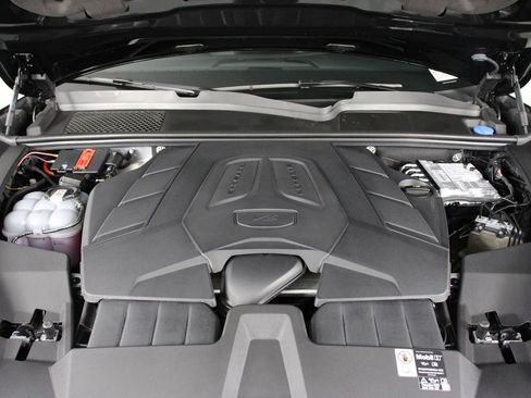 Certified 2025 Porsche Cayenne image 26