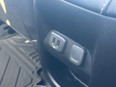 Used 2019 Chevrolet Colorado LT w/ LT Convenience Package image 22