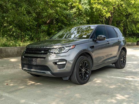 Used 2018 Land Rover Discovery Sport SE AWD/4WD image 5