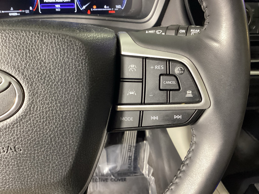 Used 2024 Toyota Grand Highlander AWD image 22