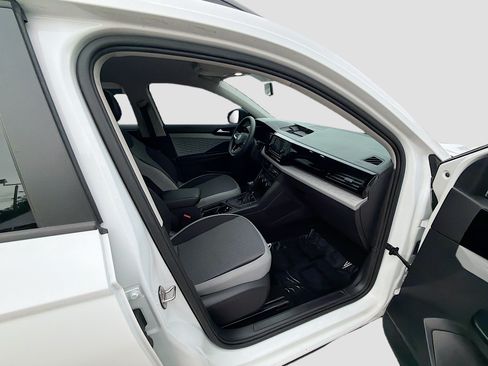 Certified 2022 Volkswagen Taos S FWD image 30