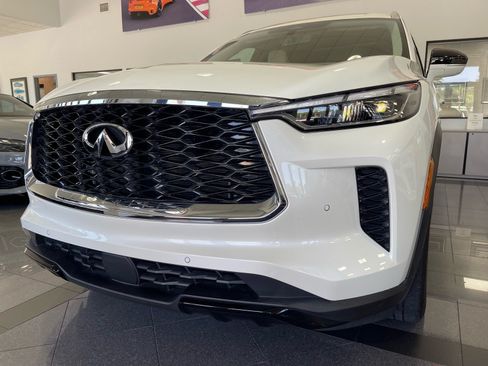 Used 2024 INFINITI QX60 Luxe w/ Cargo Package AWD/4WD image 11