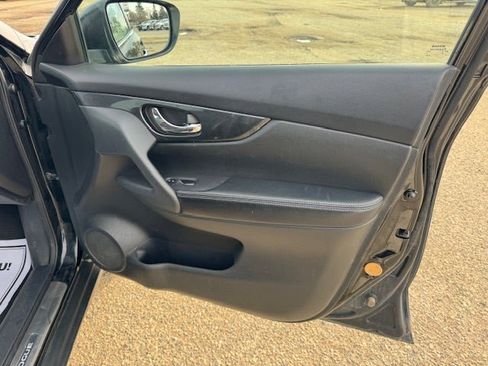 Used 2014 Nissan Rogue SL image 20