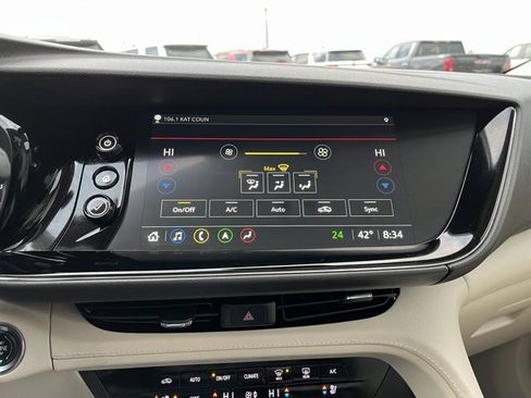 Used 2022 Buick Envision Avenir w/ Technology Package II image 42