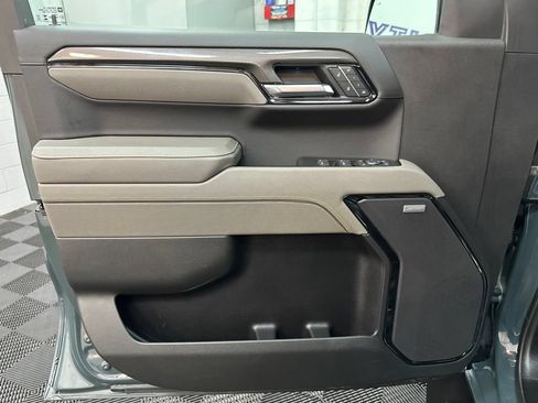 Used 2025 Chevrolet Silverado 1500 ZR2 w/ Technology Package AWD/4WD image 18