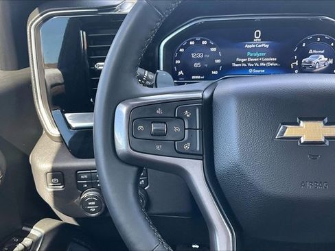 Used 2023 Chevrolet Silverado 1500 High Country image 11