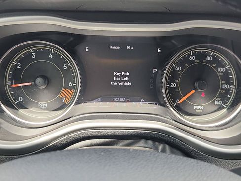 Used 2015 Jeep Cherokee Limited AWD/4WD image 12