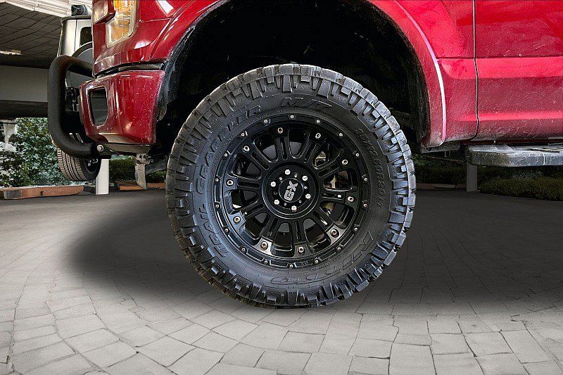 Used 2017 Ford F150 Lariat AWD/4WD image 7