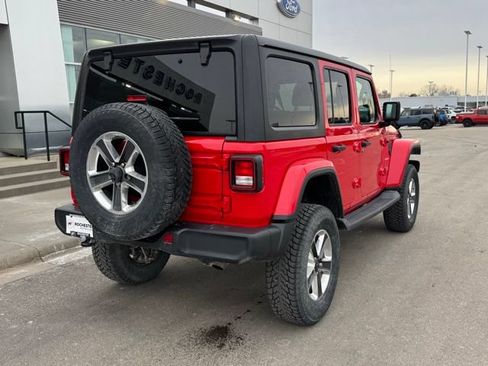 Used 2018 Jeep Wrangler Unlimited Sahara w/ Cold Weather Group AWD/4WD image 33
