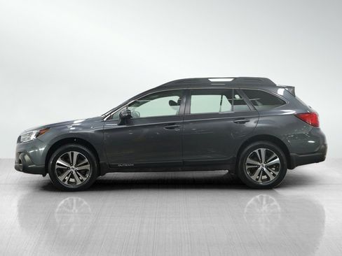 Used 2018 Subaru Outback 2.5i Limited AWD/4WD image 2