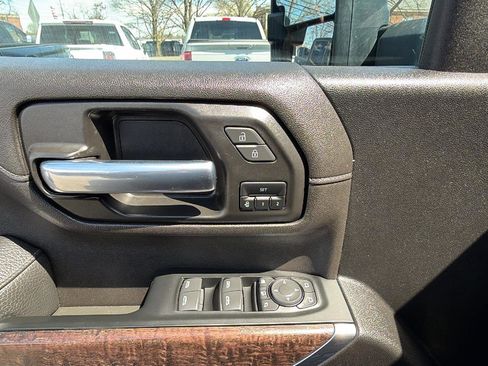 Used 2023 GMC Sierra 2500 Denali w/ Technology Package image 12