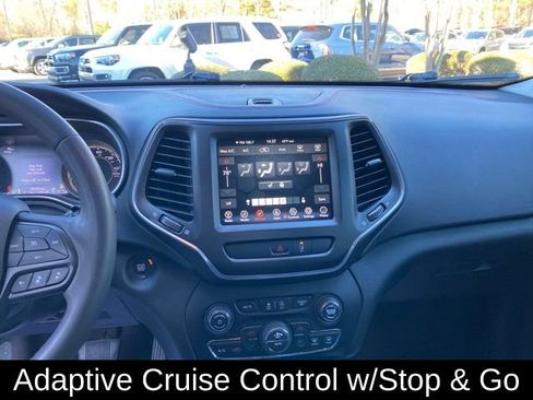 Used 2022 Jeep Cherokee Trailhawk w/ Technology Group B AWD/4WD image 13