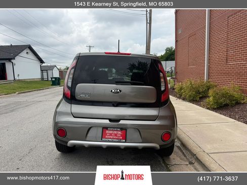 Used 2018 Kia Soul + FWD image 4